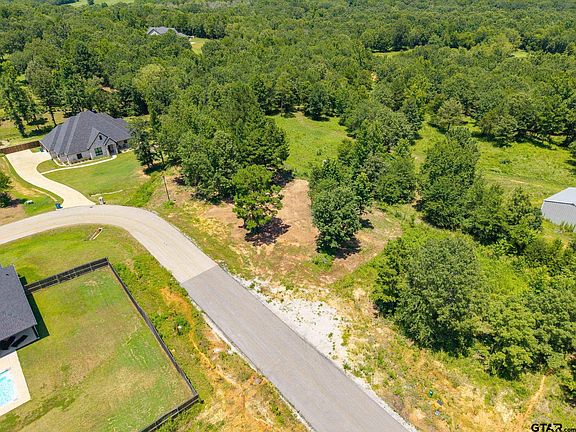 4th image of 21019 Patriot Cir