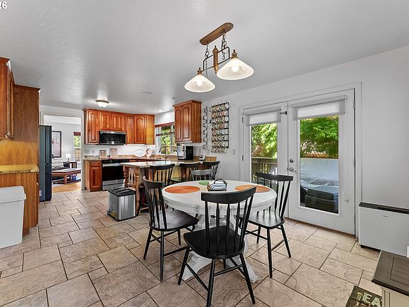 5th image of 7001 Welch Ct