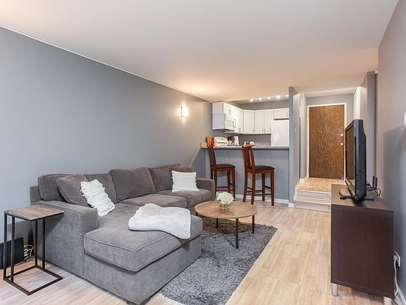 2nd image of 230 E Ontario St APT 1003