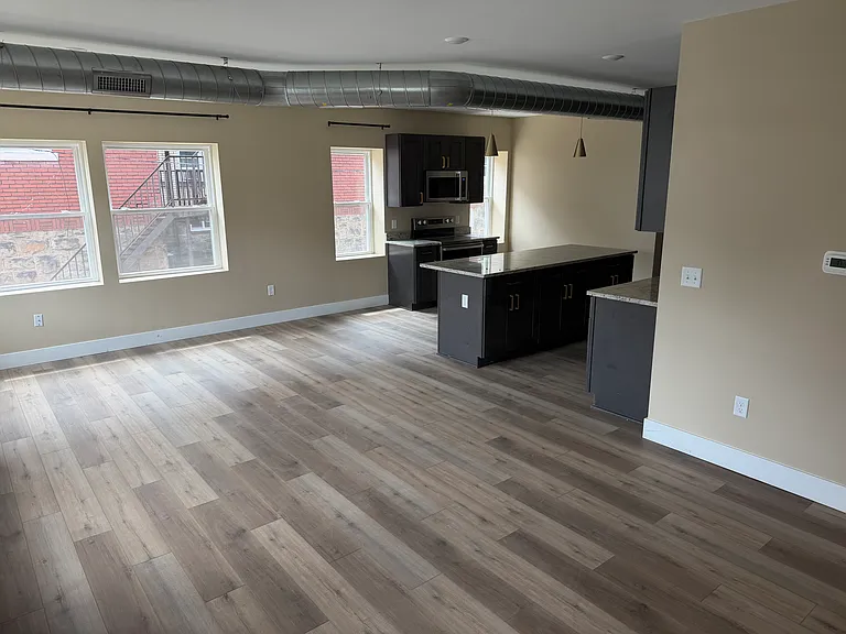 111 N Dallas Ave #4 — Photo 3