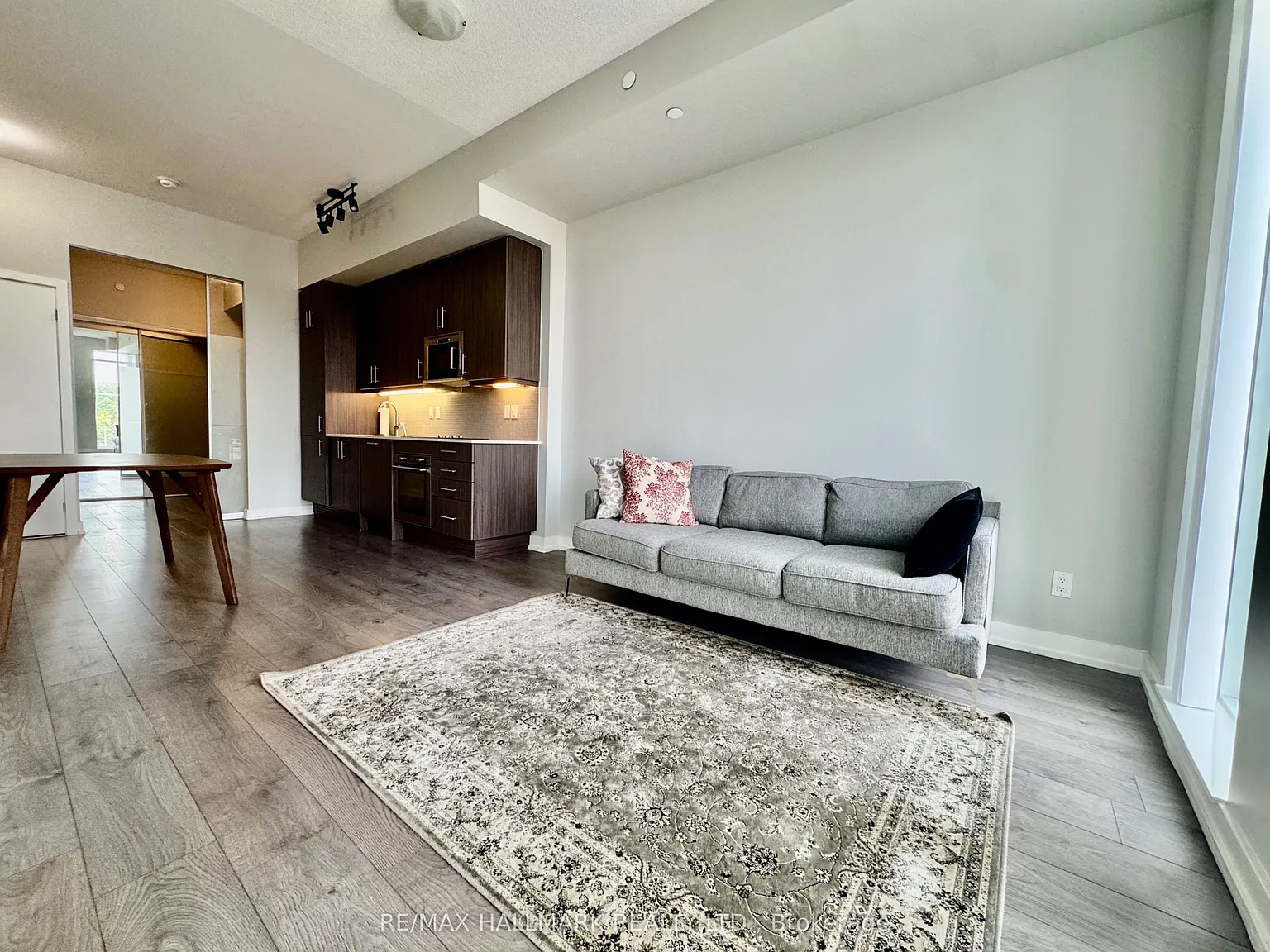 2 bed, $3,200 — Photo 3