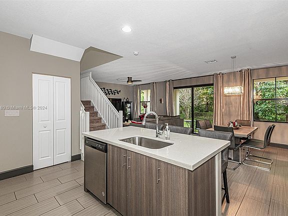 3rd image of 5118 NW 48th Ln
