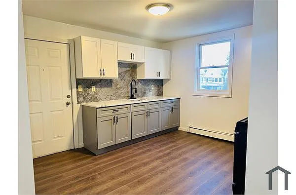 Building Photo - 470 Wood Ave #2R