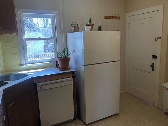 3rd image of 707 S 15th St #A
