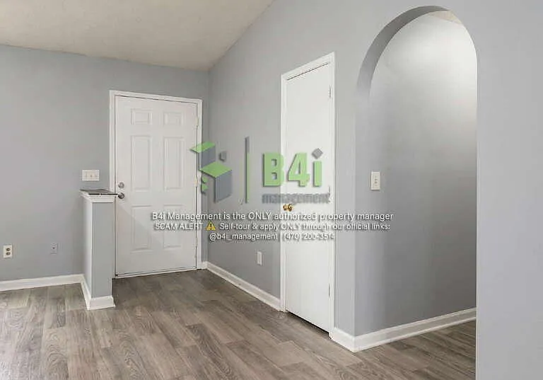 10346 Wisteria Ln — Photo 2