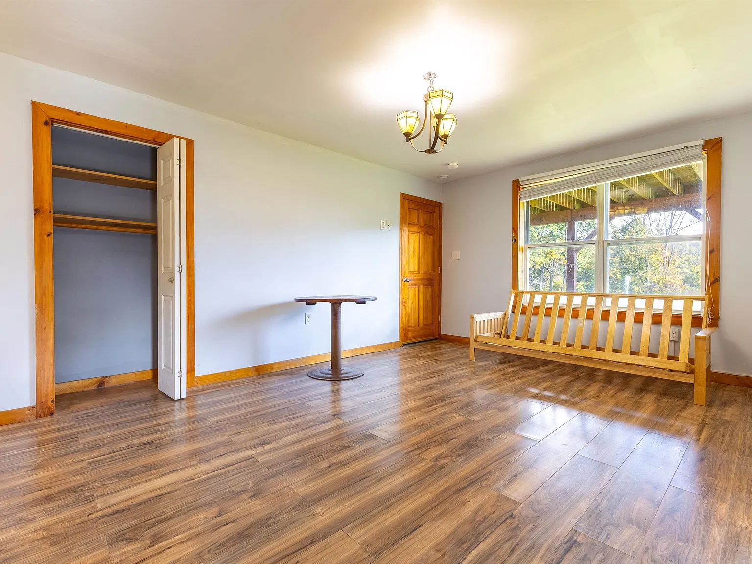 2 bed, 1.0 bath, 635 sqft, $1,900 — Photo 3
