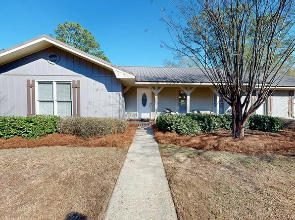 1125 Appian Way, Dothan, AL 36303