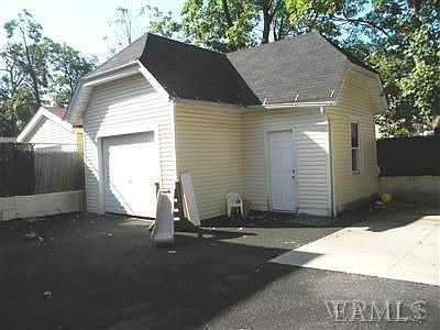 2nd image of 447 Quincy Ave