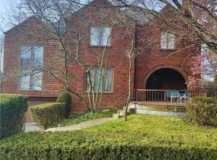 5447 Guarino Rd, Pittsburgh, PA 15217