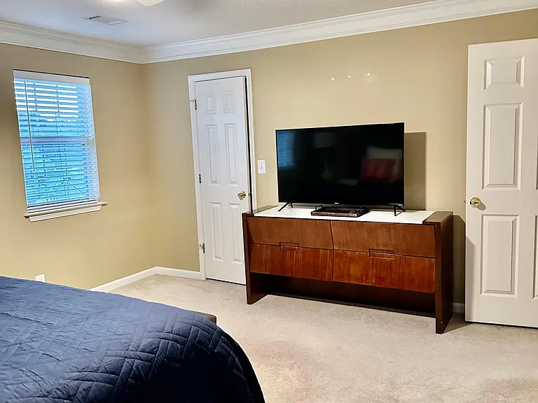 112 Myles Ln — Photo 16