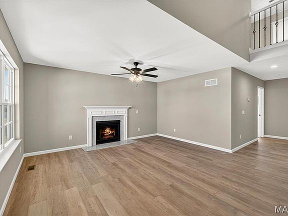 4th image of 10 Wild Ridge Manor Ct