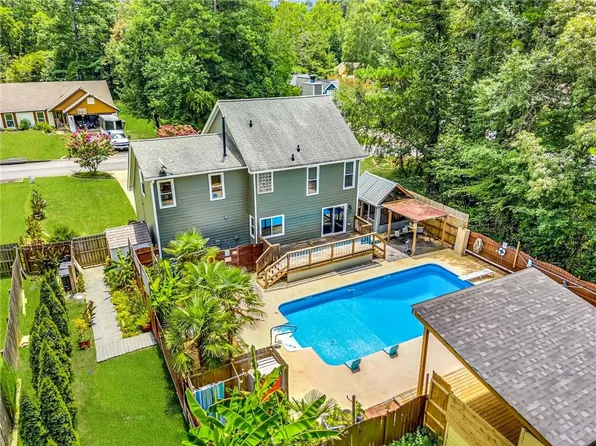 3617 Homewood Dr, Powder Springs, GA 30127