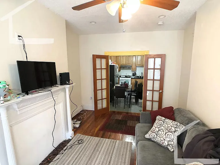 127 Cedar St #4 — Photo 3