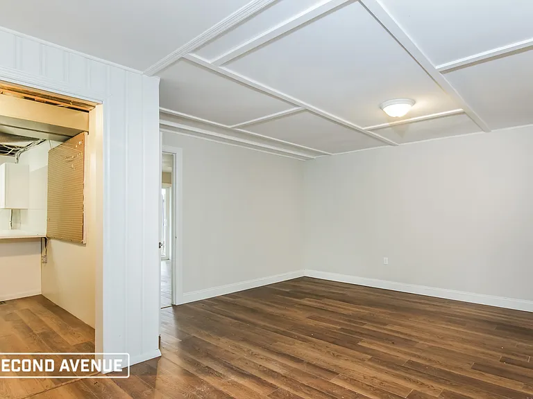 3140 Camberly Dr — Photo 10