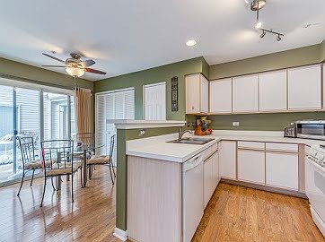 5th image of 2590 Dickens Ct