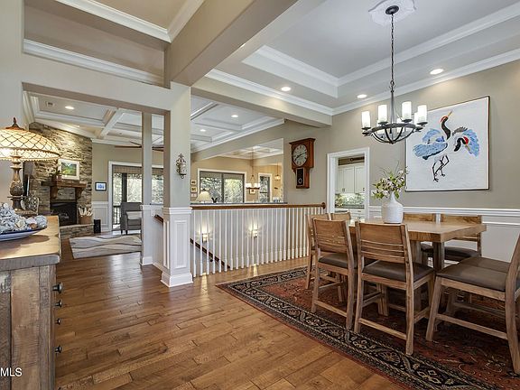 4th image of 102 Waynoka Ln