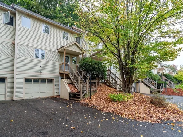 825 John Fitch Hwy APT 2, Fitchburg, MA 01420