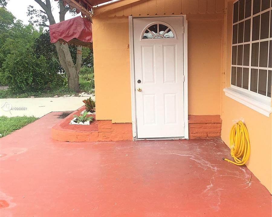 1st image of 1829 NE 181st St