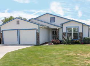 7902 Hope Ln, Yakima, WA 98903
