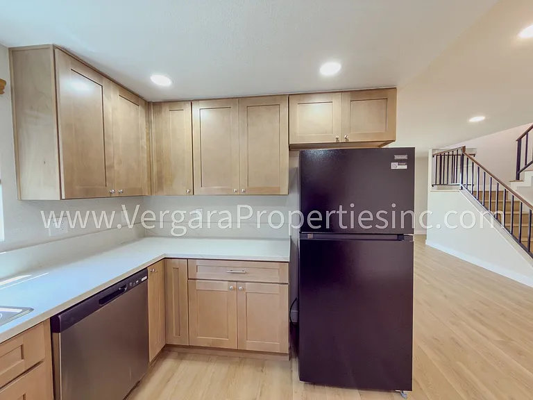 1136 Gian Dr — Photo 11