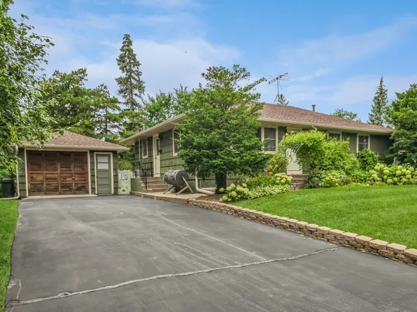 6313 Indiana Ave N, Brooklyn Center, MN 55429