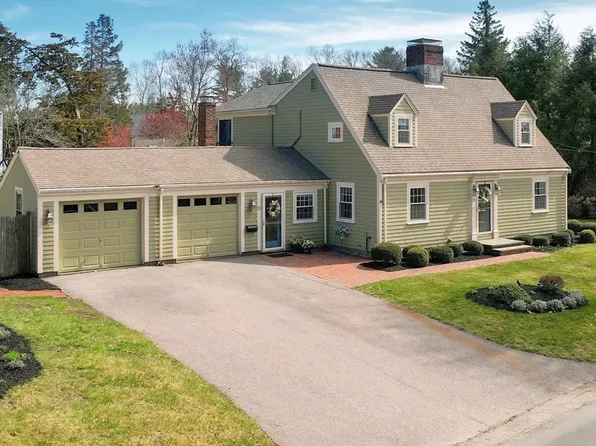 28 Liberty Pole Rd, Hingham, MA 02043
