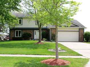 1319 Timberlake Trl, Fort Wayne, IN 46804