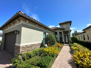 697 SE Fascino Cir, Port Saint Lucie, FL 34984