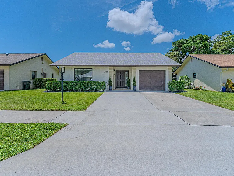 2766 Carnation Ct — Photo 42