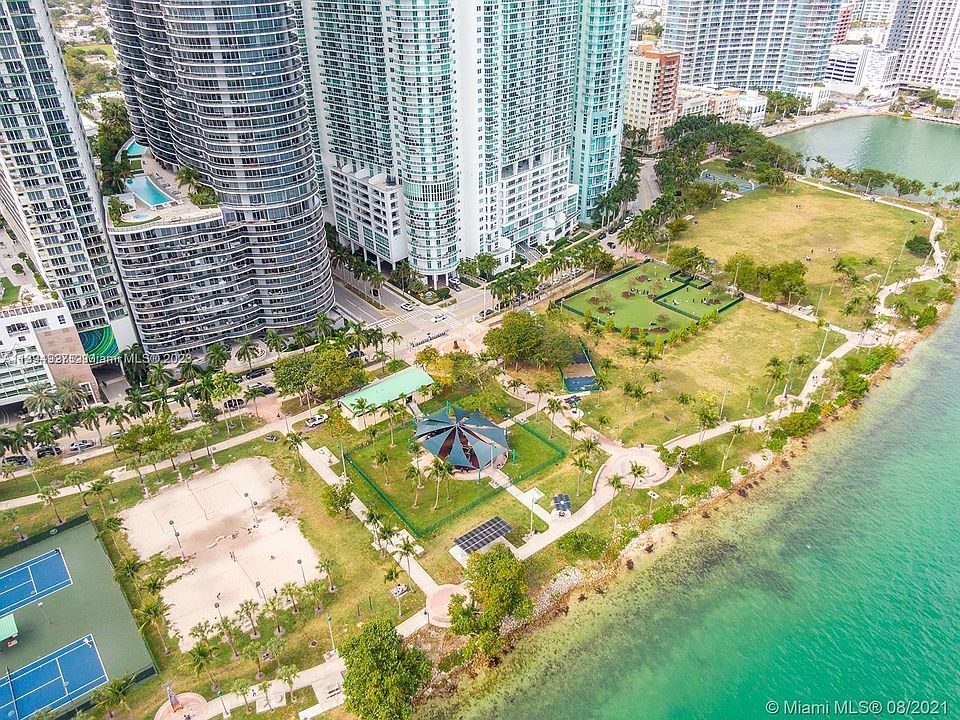 1st image of 1750 N Bayshore Dr APT 3101