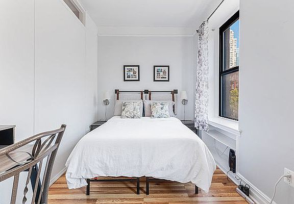 2nd image of 400 W 47th St APT 2