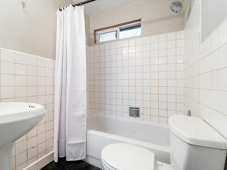 717 23rd Ave #3 — Photo 3