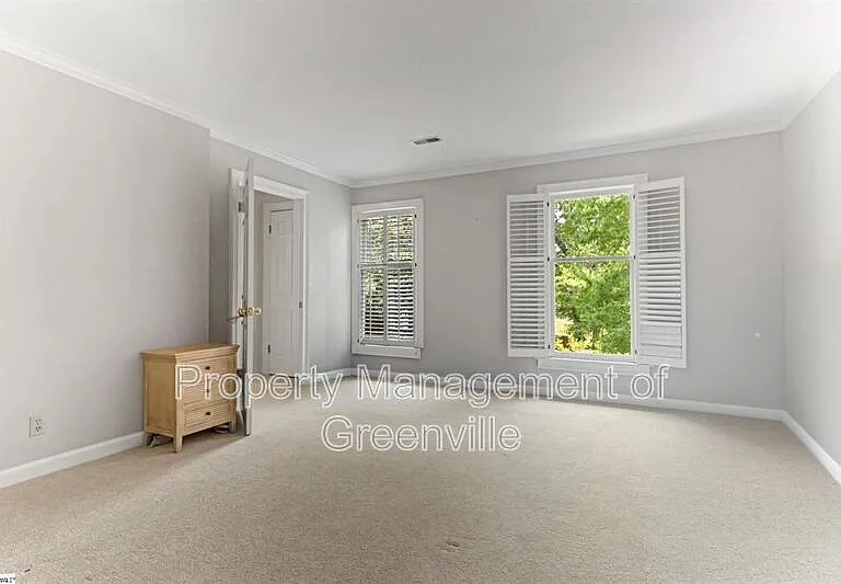 110 Kilkenney Ct — Photo 4