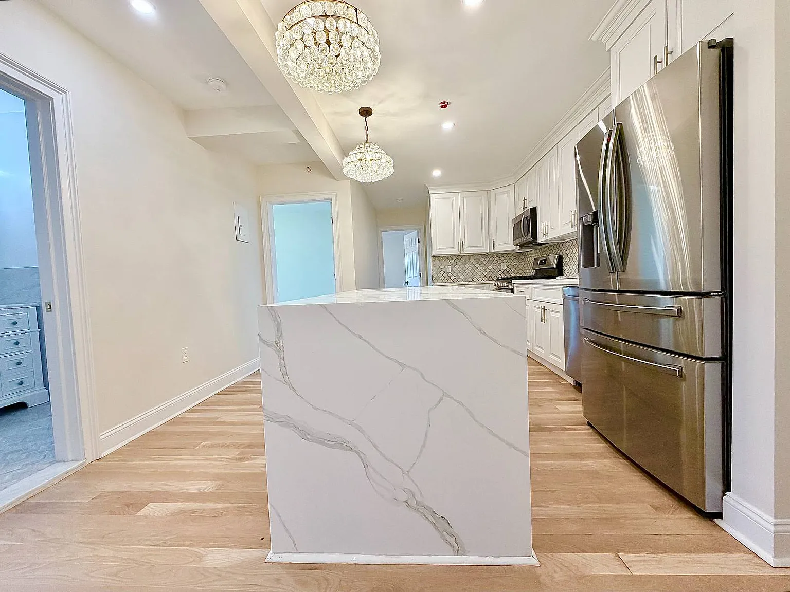 3 bed, 2.0 bath, $6,500 — Photo 4