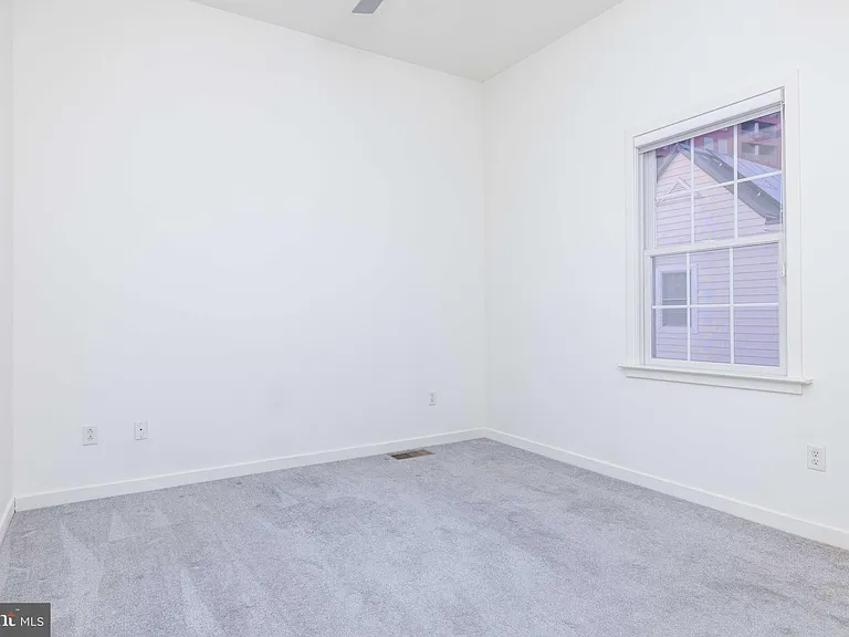 156 Christina Landing Dr — Photo 40