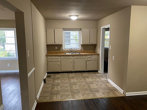 2nd image of 456 Carlisle Ave