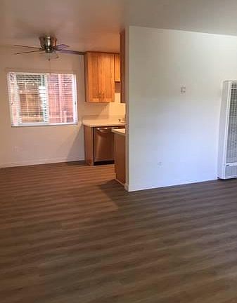 3rd image of 365 Bonair St APT 8