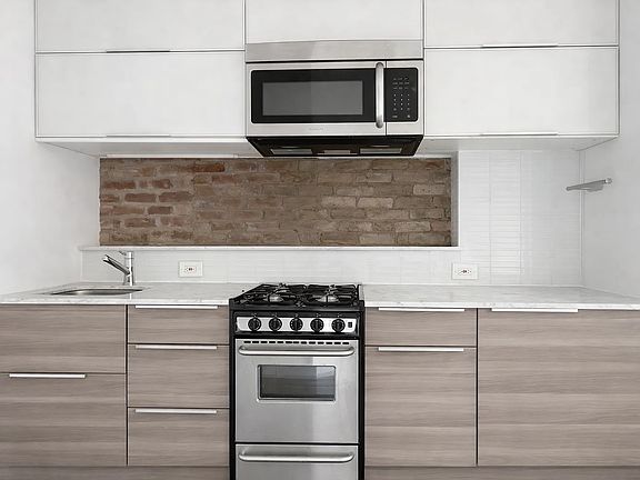 4th image of 86 Clinton St #2