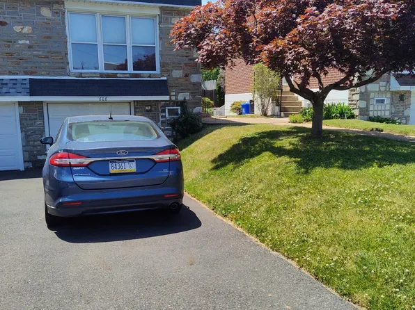 608 Emerson St, Philadelphia, PA 19111