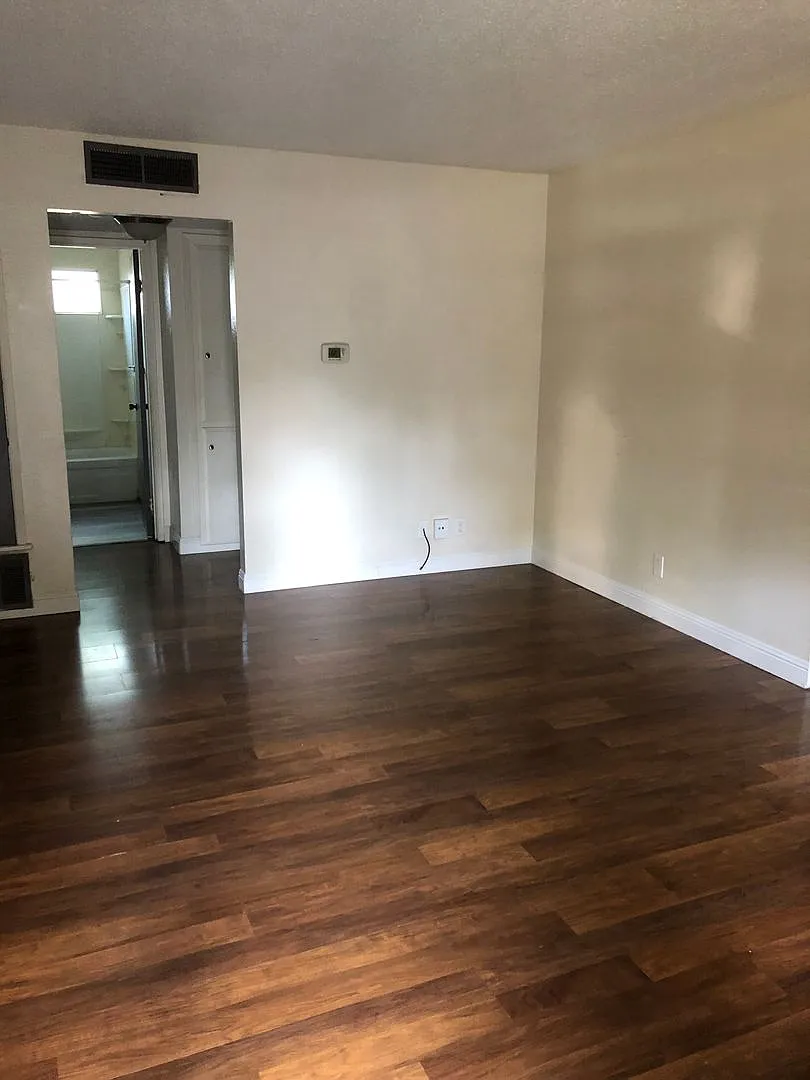 1141 43rd Ave. — Photo 1