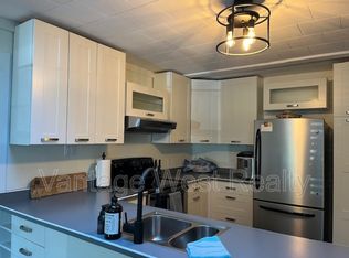 4361 11th St, Peachland, BC V0H1X6