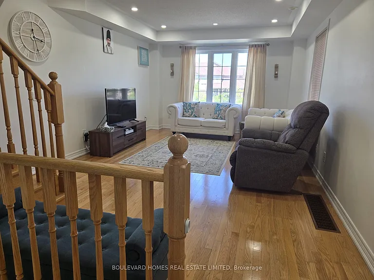 9918 McCowan Rd — Photo 11
