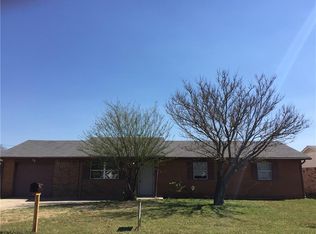 102 Lou Dr, Holdenville, OK 74848