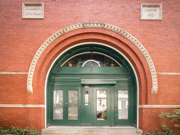 238 Columbia St #1N, Cambridge, MA 02139