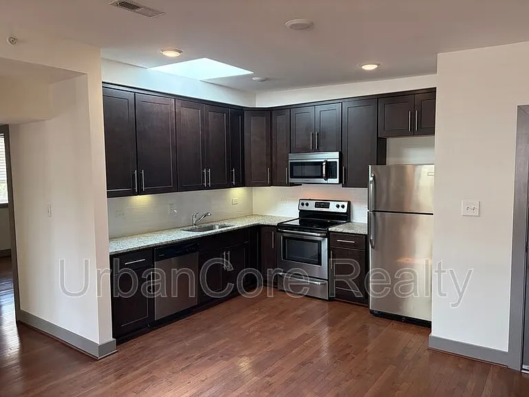 1400 N Arthur Ashe Blvd #208 — Photo 5
