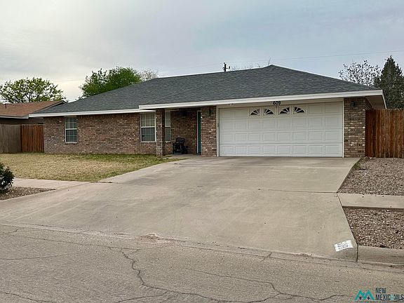 2nd image of 609 Swinging Spear Rd