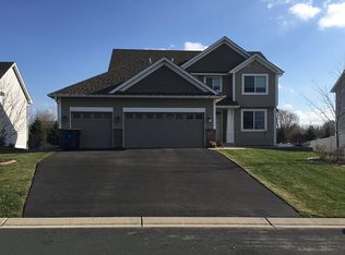 1389 Ridge Ln, Shakopee, MN 55379