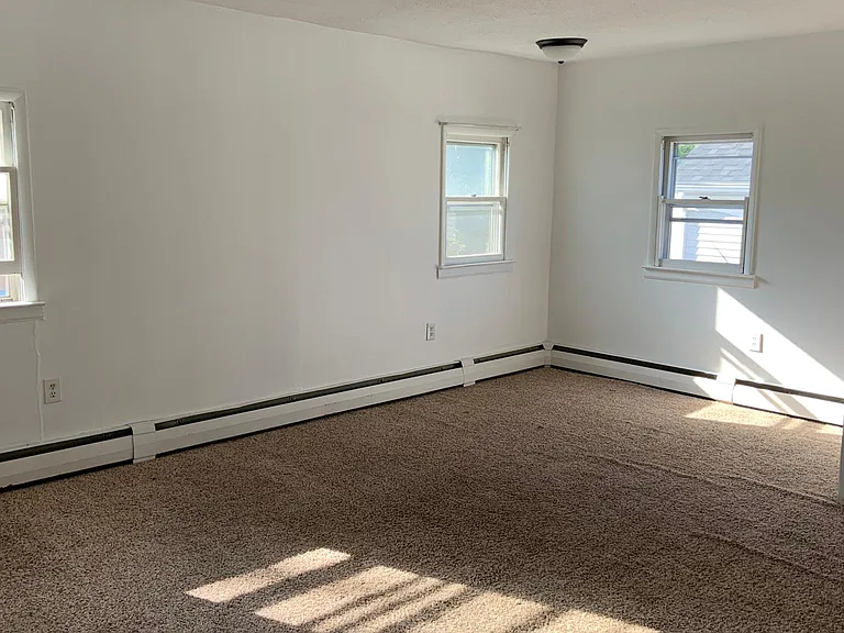 3073 E Henrietta Rd — Photo 12