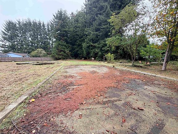 4th image of 4120 Lake Earl Dr