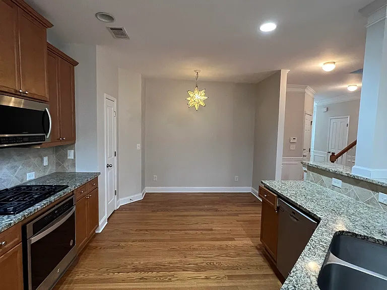 1516 Bouvier Pl — Photo 10